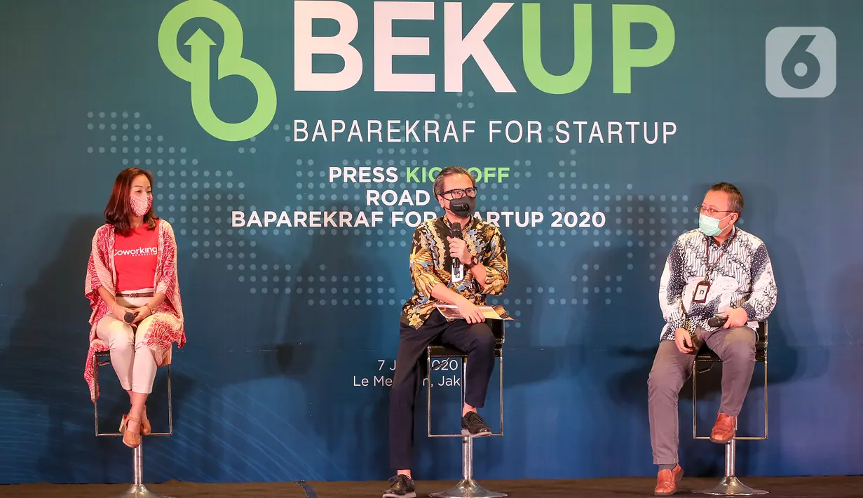 Plt. Deputi Bidang Ekonomi Digital dan Produk Kreatif Kemenparekraf Josua Simanjuntak (tengah) pada press kick off program BEKUP 2020, di Jakarta, Selasa (7/7/2020). Kemenparekraf, mengajak para startup pemula untuk bersama-sama memulihkan ekonomi kreatif. (Liputan6.com/Fery Pradolo)