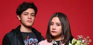 Hobi bikin puisi, Prilly Latuconsina bakalan ciptakan film  dari bukunya.