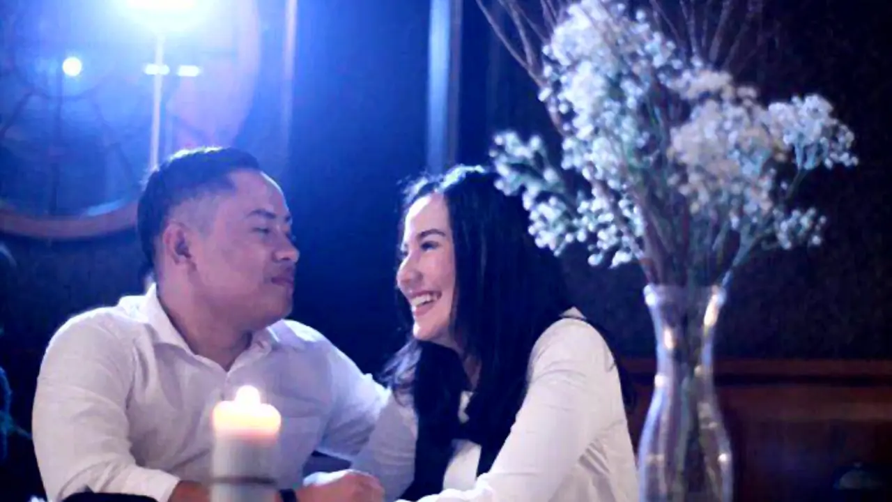 Selena Alesandra dan suami