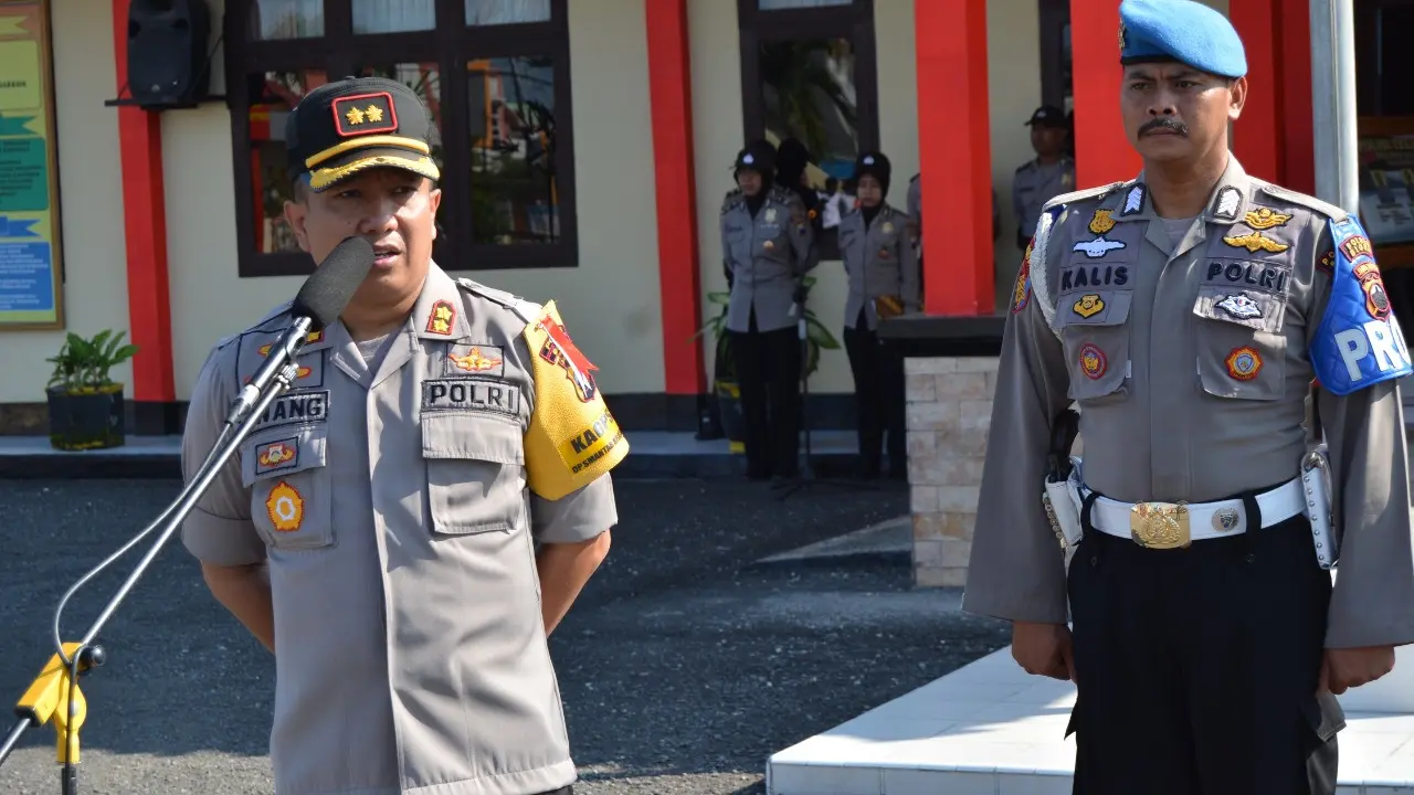 Penghargaan kepada polisi