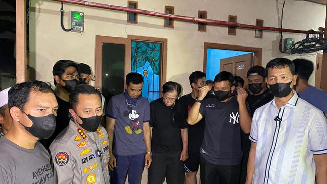 Subdit 3 Ditresnarkoba Polda Metro Jaya tangkap kakek-kakek yang edarkan narkoba di Banten. (Ady Anugrahadi).