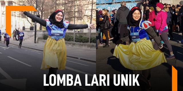 VIDEO: Wanita Hijaber Ini Ikuti Lomba Lari Pakai Kostum Unik