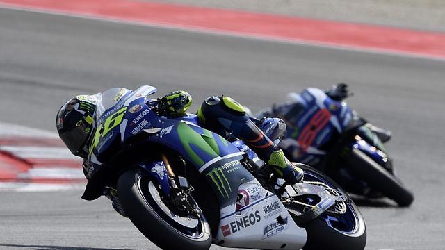 Valentino Rossi dan Jorge Lorenzo