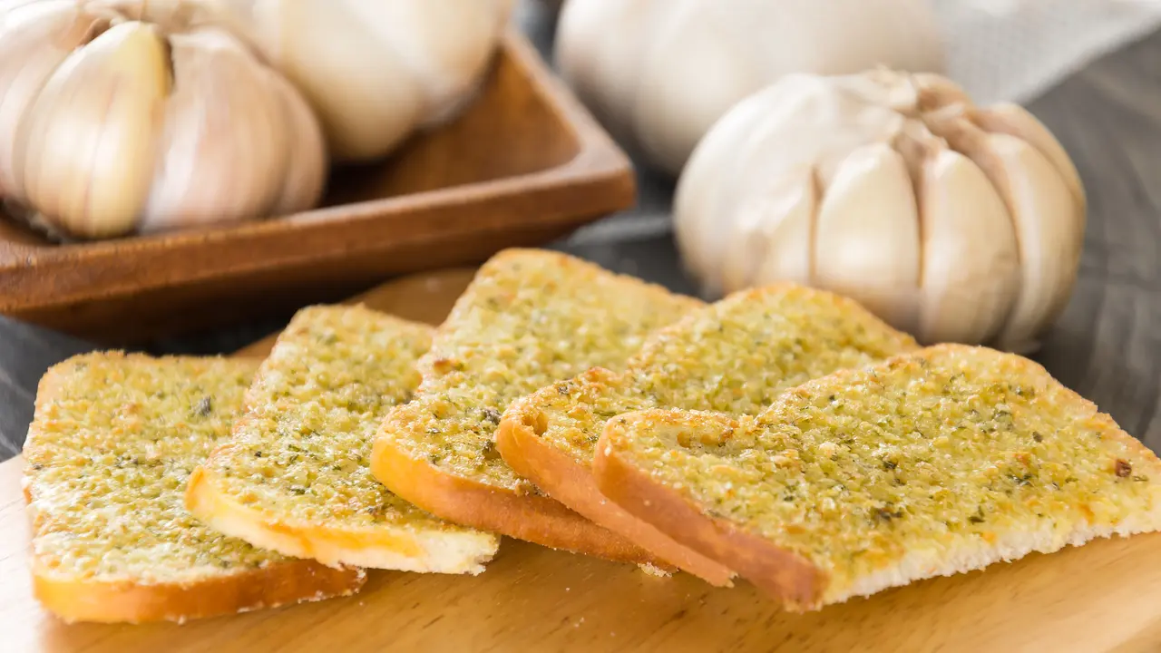resep garlic cheese bread