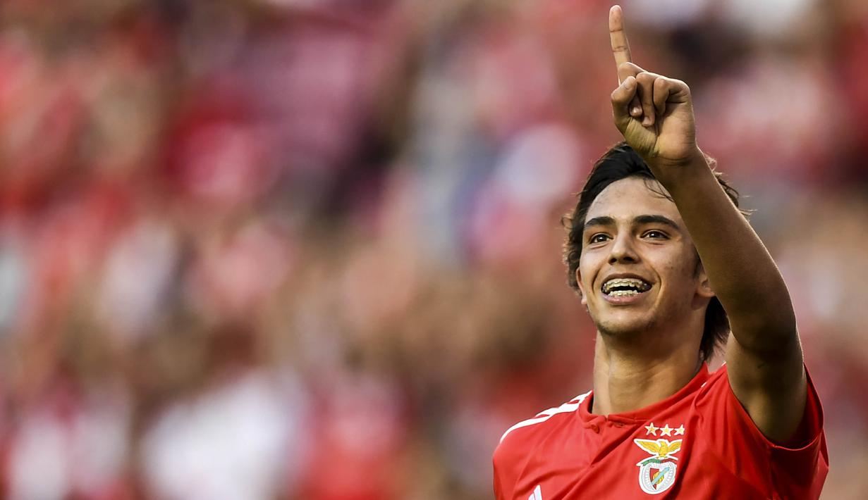 Joao Felix akan memulai petualangan baru bersama Atletico Madrid dengan label sebagai pesepak bola nomor lima termahal dunia. (Photo by PATRICIA DE MELO MOREIRA / AFP)