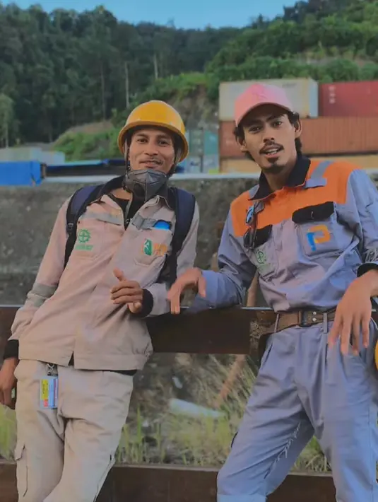Beberapa komentar mengungkapkan kekaguman mereka akan kemiripan ini, sementara Meski demikian, Suhardianode tampaknya tetap menjalani kehidupan sehari-harinya seperti biasa di tengah viralnya dirinya di dunia maya. (Liputan6.com/Tiktok/@odestanter42)
