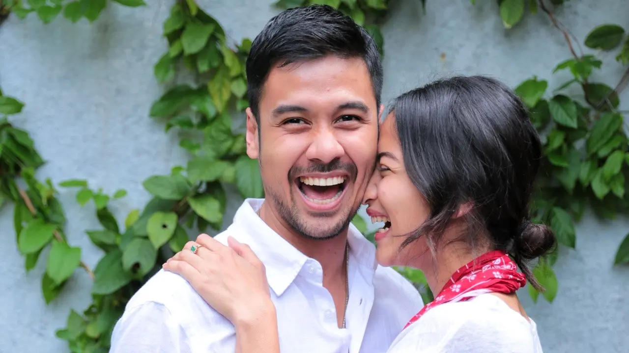 [Bintang] Chicco Jerikho dan Putri Marino