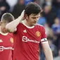 Harry Maguire - Kapten Setan Merah ini tampil kedodoran saat MU ditaklukkan Leicester City. Maguire yang baru pulih dari cedera itu pun beberapa kali membuat kesalahan sehingga gawang De Gea dibrondong gol oleh The Foxes. (AP/Rui Viera)