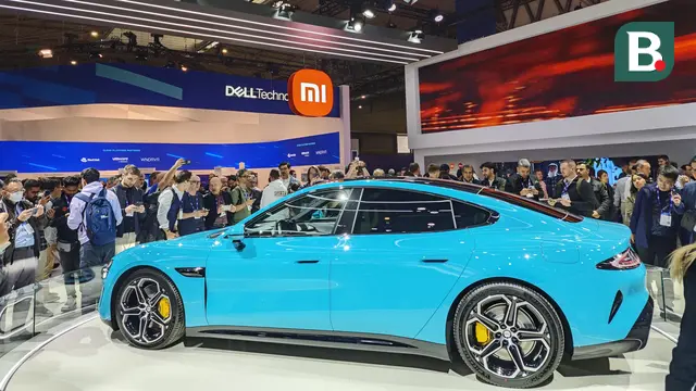 Xiaomi pamer mobil listrik Xiaomi SU7 di MWC 2024. Liputan6.com/Iskandar