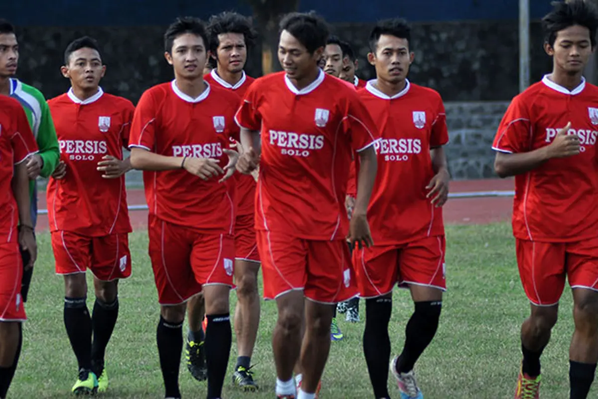 Persis Solo