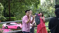 Saat Aldi Taher Kawal Lamborghini Pink dan Deklarasi Bersama Yunna Mercier