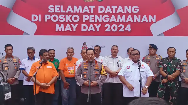 Kapolri Jenderal Listyo Sigit Prabowo menunjuk Presiden KSPSI Andi Gani sebagai penasihatnya di bidang ketenagakerjaan. Penunjukan ini diumumkan pada momen hari buruh internasional atau may day, Rabu 1 Mei 2024. (Merdeka.com)