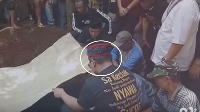 Ditawar Hingga Rp 100 Juta Ini 5 Fakta Peci Milik Teddy Suami Lina Hot Liputan6 Com