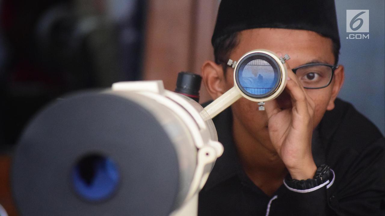 Mengintip Hilal di Langit Semarang