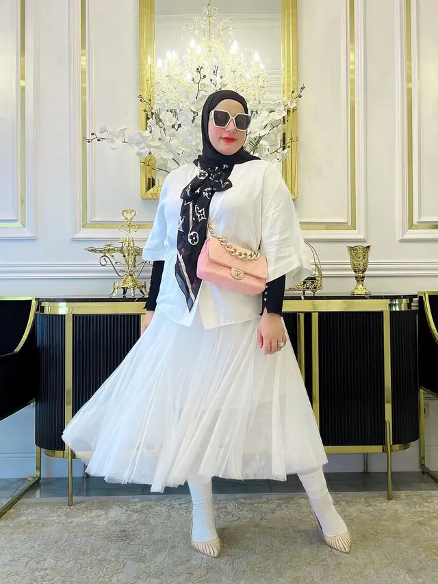 8 Ide OOTD Hijab Rok Tutu dari Tasyi Athasyia hingga Citra Kirana
