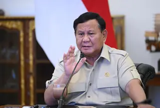 Presiden Prabowo Subianto resmi menandatangani Peraturan Presiden (Perpres) Nomor 82 Tahun 2026 tentang Tata Kelola Penyelenggaraan Koperasi Desa/Kelurahan (Kopdes) Merah Putih. (Foto: Sekretariat Presiden)