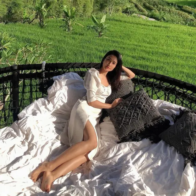 7 Pesona Artika Sari Devi, Tetap Awet Muda di Usia 42 Tahun