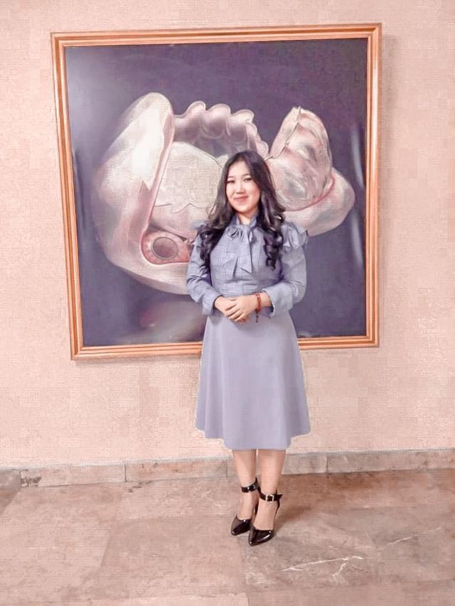 Dichat Langsung Nia Ramadhani, Ini 7 Penampilan Kece Kiky Saputri