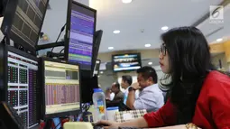 Indeks harga saham gabungan (IHSG) ditutup melemah 0,33% atau 18,94 poin ke level 5.693,39, Jakarta, Selasa (30/5). (Liputan6.com/Angga Yuniar)