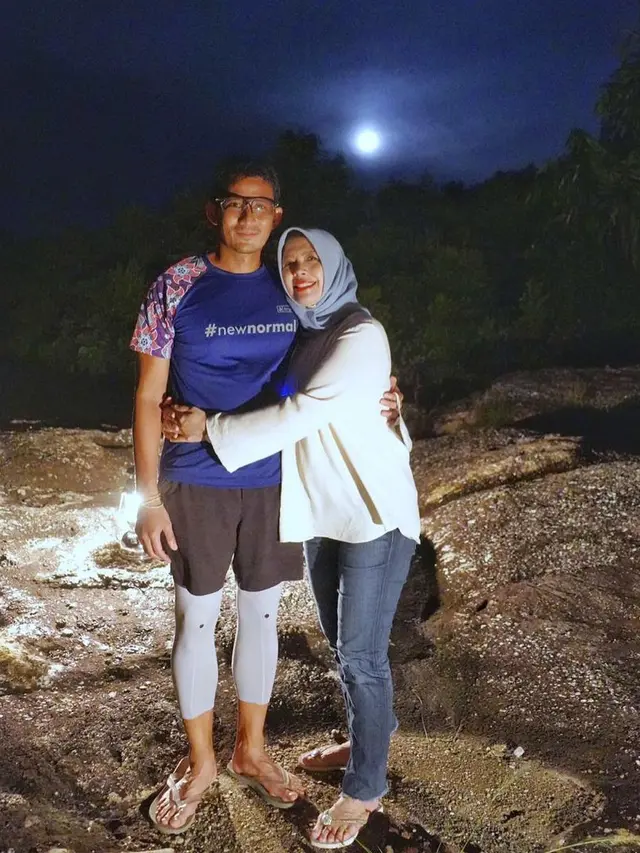 Selalu Mesra, Ini 8 Momen Kebersamaan Sandiaga Uno dan Istri yang Jarang Tersorot