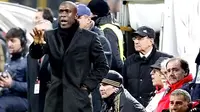 Seedorf Diprediksi Bisa Sehebat Mourinho