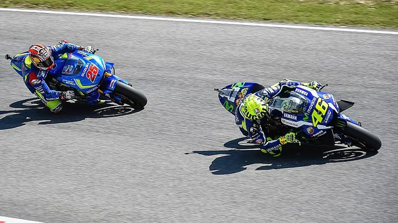 Maverick Vinales dan Valentino Rossi