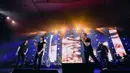 Konser Dewa 19 di Surabaya, September 2022, menyisakan kesan mendalam bagi Ari Lasso. Pasalnya, ia tampil bersama vokalis Dewa 19 yang lain, yakni Marcello Tahitoe, Virzha, dan Once Mekel. Mengunggah sejumlah foto di atas panggung Ari Lasso mencuit, “Pok ame ame belalang kupu2! Beberapa foto memorable konser @officialdewa19 di Surabaya kemaren.” (Foto: Dok. Instagram @ari_lasso)