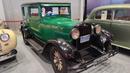Mobil hijau klasik ini bernama Essex Super Six. Mobil ini diproduksi tahun 1928 oleh Essex Motor Company di Amerika Serikat.