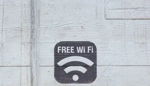Bahaya Pakai Wi-Fi Publik, Ini Cara Aktifkan Private DNS Agar Data Aman