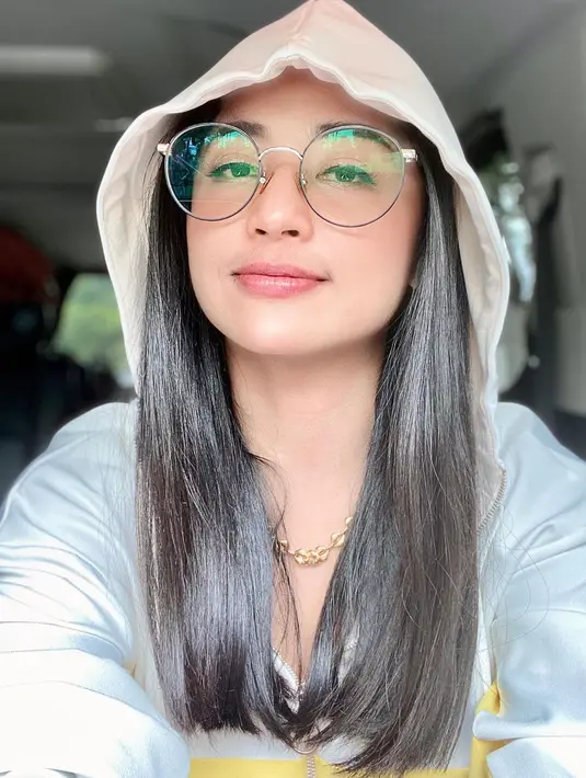 Dewi Perssik (Instagram/dewiperssikreal)