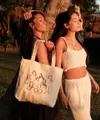 Anggun C Sasmi baru saja mengunggah beberapa potret dirinya bersama sang putri, Kirana. [Foto: Instagram/anggun_cipta]