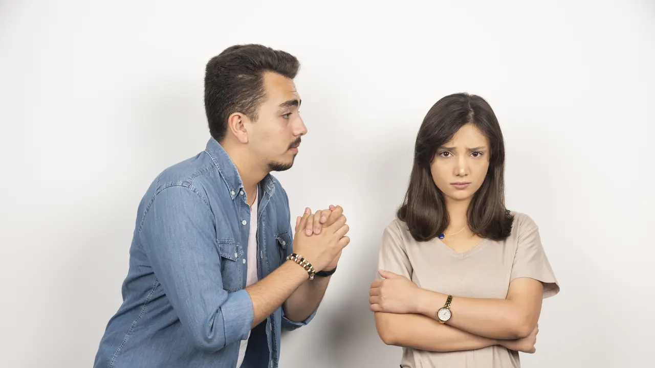 Intip Gaya Minta Maaf Setiap Zodiak (photo by freepik.com)