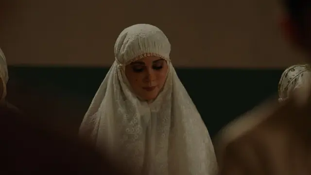 Suzzanna di film Bernafas dalam Kubur (Twitter/ sorayafilms)