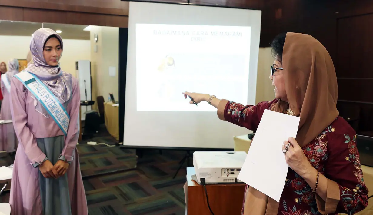 "Mereka ini kan para remaja, mengendalikan dirinya masih sulit. Jadi pembekalan ini mengajarkan tentang konsep diri mereka yang jelas,” tutur Bunda Romi. (Deki Prayoga/Bintang.com)