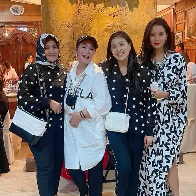 Perayaan Ulang Tahun ke-63 Jenny Rachman (Foto: Instagram/@marcella.zalianty)