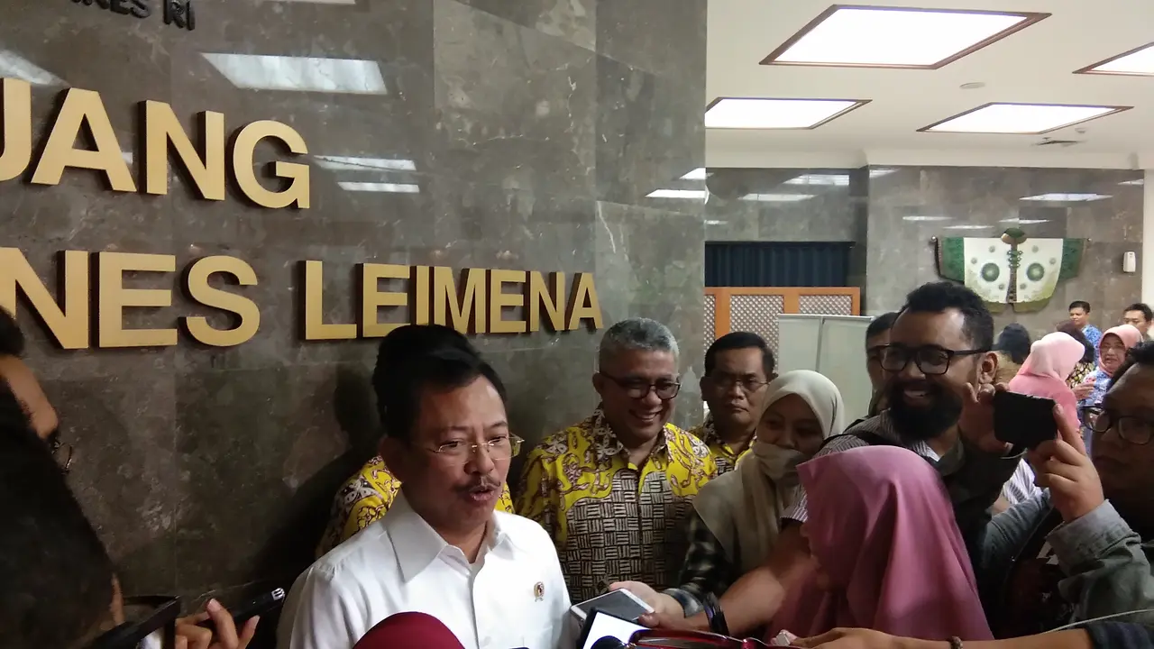 Menteri Kesehatan Terawan Agus Putranto memberikan keterangan pers terkait defisit BPJS Kesehatan (Liputan6.com/Giovani Dio Prasasti)