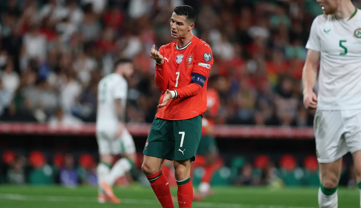 Sebelumnya, Portugal sempat memiliki peluang emas melalui tendangan penalti yang dieksekusi oleh Cristiano Ronaldo pada menit ke-75. (AFP/Patricia De Melo Moreira)