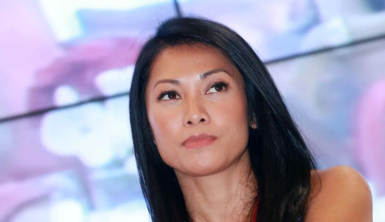 Meski sudah tidak lagi resmi menjadi warga negara Indonesia, pemilik album Dunia Aku Punya itu masih sering mengunjungi tempat kelahirannya. (Deki Prayoga/Bintang.com)