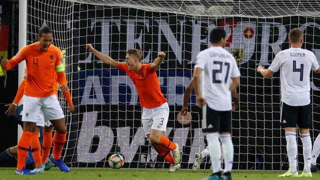 FOTO: Sempat Tertinggal, Belanda Bungkam Tuan Rumah Jerman