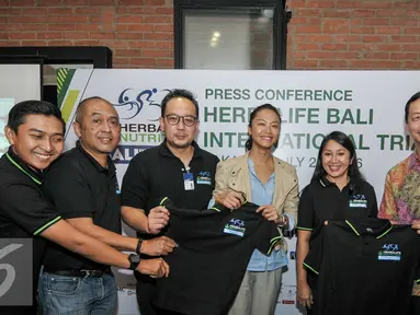 Konferensi pers Herbalife Bali International Triathlon (HBIT) 2016 di Jakarta, Kamis (21/7). HBIT 2016 akan dilaksanakan pada 14 Agustus 2016 mendatang yang diikuti 1.500 peserta dari dalam dan luar negeri. (Liputan6.com/Yoppy Renato)