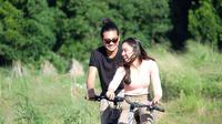 Potret Candid Giorgino Abraham dan Yasmin Napper. (Sumber: Instagram.com/jenni.napper)