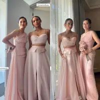 Kebahagiaan tengah dirasakan oleh Adinia Wirasti. Pada tanggal 9 Juni 2023, ia resmi dipersunting oleh aktor asal Australia bernama Michael Wahr. [Foto: IG/therealdisastr].