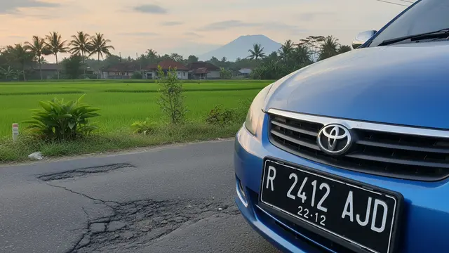 Ilustrasi Tanda Nomor Kendaraan Plat R