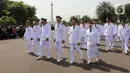 Sejumlah kepala daerah terpilih hasil Pemilihan Kepala Daerah (Pilkada) serentak 2024 bersiap mengikuti pelantikan di Istana Merdeka, Jakarta, Kamis (20/2/2025). (Liputan6.com/Herman Zakharia)