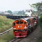 PT Kereta Api Indonesia (Persero) bersama Progress Rail (Anak Perusahaan Caterpillar) yang berasal dari Amerika Serikat melakukan penandatanganan Kontrak Kerja Sama pengadaan 54 lokomotif di Gedung Jakarta Railways Center, Jakarta Pusat pada Kamis (15/2/2024). (Dok. KAI)