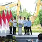 Presiden Jokowi melakukan peletakan batu pertama pembangunan gedung baru PT Bank Tabungan Negara (Persero) Tbk (BTN) di IKN (dok: Ist)