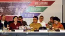 Menko PMK, Puan Maharani (kedua kiri) saat memimpin rakor tingkat menteri di kantor Kemenko PMK, Jakarta, Senin (20/2). Rapat membahas persiapan pelaksanaan Asian Games 2018 di Jakarta dan Palembang. (Liputan6.com/Helmi Fithriansyah)