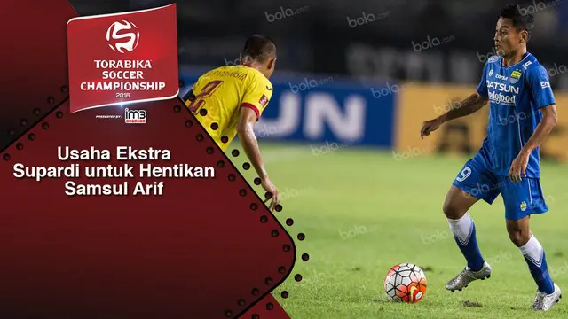 Supardi Nasir harus melakukan usaha ekstra untuk menghentikan pergerakan striker Persib Bandung, Samsul Arif pada laga Persib melawan Sriwijaya akhir pekan lalu.