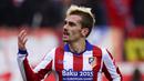 Antoine Griezmann merubah gaya rambutnya ketika bermain untuk Atletico Madrid pada tahun 2015. (Photo by Dani Pozo / AFP)