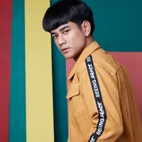 Bukan tanpa alasan Dwi Andhika tidak menargetkan menikah. Namun sejak dulu target yang diinginkan belum pernah terwujud. Ia pun tak ingin berujung kecewa dan menjadi tidak menikmati kehidupannya.  (Instagram/dwiandhika3486)